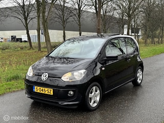 Volkswagen Up 1.0 take up!*PANODAK*STOELVERWARMING*NEW APK