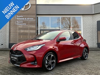Toyota Yaris HYBRID 130 EXECUTIVE NIEUW & DIRECT LEVERBAAR-VOORRAADKORTING!!! STOEL/STUURVERW PARK-SENSOREN BLIND-SPOT SPORTSTOELEN APPLE/ANDROID NL-AUTO