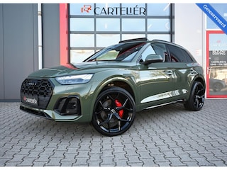 Audi Q5 50 TFSI e S-Line Quattro Competition | District Green | Pano | Matrix Led | Alcantara | Trekhaak | Nieuwe 22'' RS | Ambient+ | Carbon | Virtual Cockpit | Stoelverwarming voor & achter | Electric Seat | ACC | Lane Assist | Black Optic | Carplay