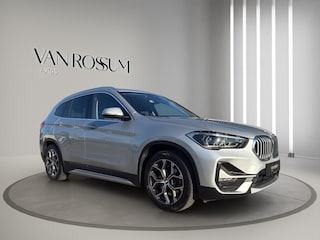 BMW X1 xDrive25e High Executive X-Line Panorama | Leder | Sportstoelen | Led | Park sensors V+A |