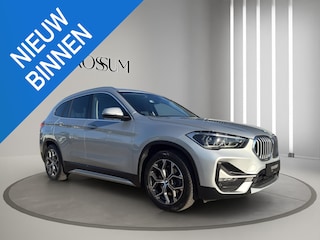 BMW X1 xDrive25e High Executive X-Line Panorama | Leder | Sportstoelen | Led | Park sensors V+A |