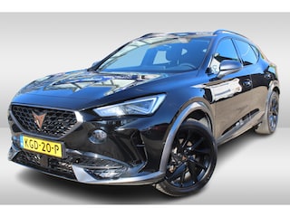Cupra Formentor 1.4 e-Hybrid Business All season Banden l Stoel- en Stuurverwarming l parkeren Assist l Rondom sensoren l  Apple CarPlay/Android Auto l Adaptief Cruise control l Navigatie I