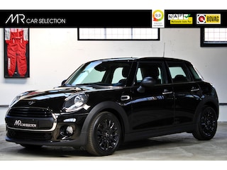 Mini Mini 1.5 Salt | Automaat | Apple Carplay | Parkeersensoren achter | Navigatie | NL auto | 2e eigenaar |