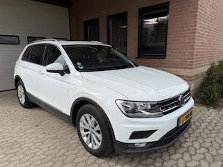Volkswagen Tiguan 1.5 TSI 150pk pano trekh massage alcantara