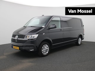 Volkswagen Transporter 2.0 TDI L2H1 110PK | Trekhaak | Parkeersensoren Voor + Achter | Airco | Cruise Control | Multifunctioneel Stuurwiel | Verwarmbare Voorruit | Achteruitrijcamera | Navigatie | Apple/Android Carplay |