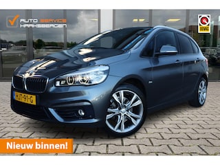 BMW 2-serie Tourer 218i Sportline | Trekhaak | 18 Inch | LED |