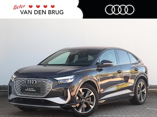 Audi Q4 40 S-line 77 kWh | Keyless | Camera | Apple Carplay/ Android Auto | Stoelverwarming |