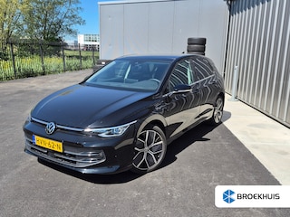 Volkswagen Golf 1.5 eHybrid Style Edition 204PK DSG/AUTO | Glazen panorama-dak | Achteruitrijcamera | Parkeer assistent | Apple carplay Android auto | Keyless entry/start | Stoel/stuurverwarming | DAB | 18"LMV