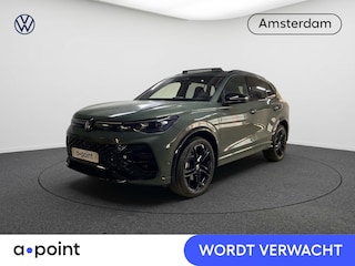 Volkswagen Tiguan 1.5 eHybrid R-Line Edition 204 pk Automaat (DSG) | Navigatie | Panoramadak | Parkeersensoren (Park assist) | Rondomzicht camera | Stoelverwarming v/a | Black Style pakket | R-Line |