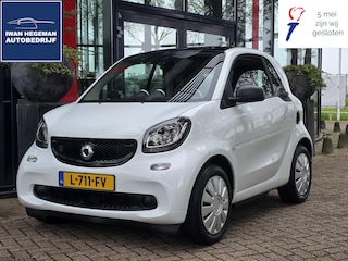 Smart Fortwo Essential 18 kWh | Climate Control | Navigatie | Cruise Control | Electr. ramen