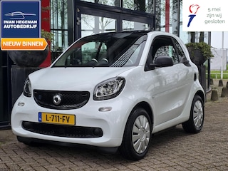 Smart Fortwo Essential 18 kWh | Climate Control | Navigatie | Cruise Control | Electr. ramen