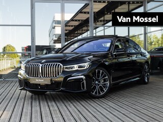 BMW 745Le xDrive High Executive | M-SPORT | BOWERS & WILKINS | TV SCHERMEN | STOELMASSAGE VOOR EN ACHTER | STOELVENTILATIE | INTEGRAL ACTIVE STEERING | SOFTCLOSE | HEAD-UP | SKY LOUNGE PANORAMADAK | 20 INCH |
