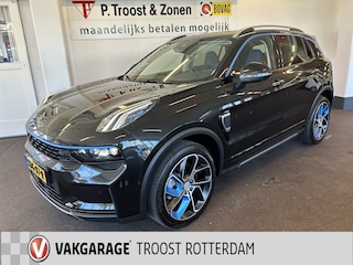 Lynk & Co 01 1.5 | Panoramadak | 360 Camera | Navigatie | Apple carplay | Memory seats | Sfeerverlichting | Adaptieve cruise control | Climate control | Infinity audio | Stoelverwarming | Lane assist | Dodehoeksdetectie