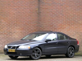 Volvo S60 2.4 Drivers Edition Schuifdak / Xenon / Trekhaak