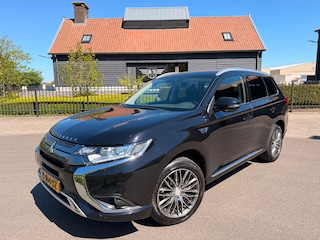 Mitsubishi Outlander 2.4 PHEV 240PK AWD PURE PLUG IN HYBRIDE CAMERA CARPLAY LED-XENON