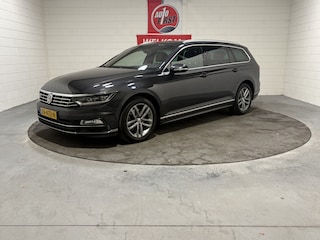 Volkswagen Passat Variant 1.5 TSI Highline Business R, Automaat, NL auto, Dealer onderhouden, Leder, Electr achterklep, Cruise, Clima, Navi, Blue tooth, Camera, Isofix, P sens v en a