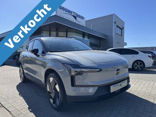 Volvo EX30 Single Motor Extended Range Plus 69 kWh Harman kardon, warmte pomp, stoel en stuur verwarmbaar, camera, aut cruise control, etc etc