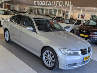BMW 320i Business Line Automaat Airco, Cruise Control, Stuurbekrachtiging