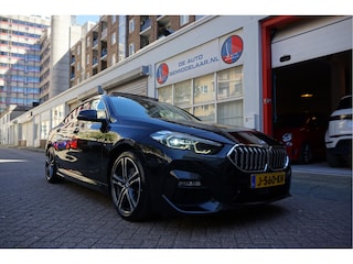 BMW 218i High Executive M-SPORT | Pano-dak | Sfeer | Adaptive + Lane | Apple CarPlay | NL Auto | Compleet BMW onderhouden