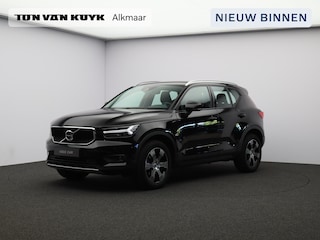Volvo XC40 1.5 T2 Business Pro / Trekhaak / Adaptive Cruise / Lederen Bekleding / BLIS / Keyless Entry / Pilot Assist / Parkeercamera /