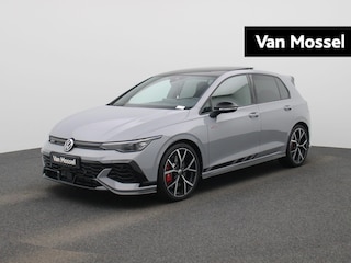 Volkswagen Golf 2.0 TSI GTI Clubsport 301 PK| Panoramadak | 19 Inch Velgen | LED Matrix | 3D Ledachterlichten | Black Style | Head-Up-Display | Achteruitrijcamera | Navigatie