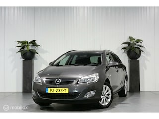 Opel Astra Sports Tourer 1.4 Business +