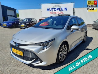 Toyota Corolla Touring Sports 2.0 Hybrid Style mooie complete in Nederland nieuw geleverde Corolla met afneembare trekhaak!