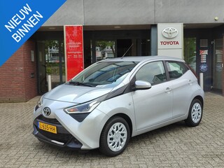 Toyota Aygo 1.0 VVT-i X-PLAY AUTOMAAT AIRCO APPLE/ANDROID CAMERA EL-RAMEN/SPIEGELS NL-AUTO 1E-EIG
