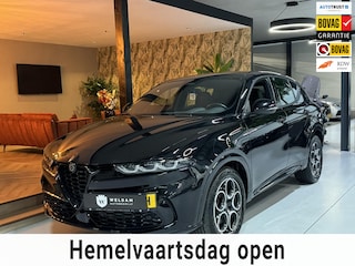 Alfa Romeo Tonale 1.5T Hybrid Ti Garantie StuurVW StoelVW Camera Adoptieve Cruise Elek Achterklep Navi Clima Led Dab Rijklaar