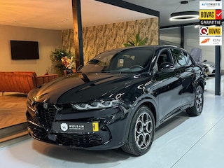 Alfa Romeo Tonale 1.5T Hybrid Ti Garantie StuurVW StoelVW Camera Adoptieve Cruise Elek Achterklep Navi Clima Led Dab Rijklaar