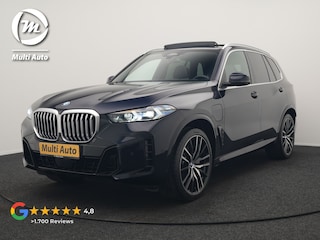 BMW X5 xDrive50e M Sport PHEV 490pk Dealer O.H. | Panodak Sky Lounge | Luchtvering | Head Up | 360 Camera | Harman / Kardon | Lederen Sportstoelen Memory & Verwarmd | Apple Carplay | Keyless | Blis | 22"L.M | Plug In Hybrid |