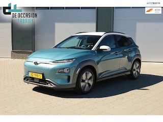 Hyundai Kona EV Premium 64 kWh Trekhaak Navi Carplay