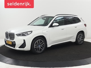 BMW X1 xDrive25e M Sport | SOH 93,3% | Adaptive cruise | Massage | Sportstoelen | Keyless | Stuurverwarming | Leder/Alcantara | Live Cockpit | Camera | Stoelverwarming | Adaptief LED | PHEV | Plug In