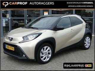 Toyota Aygo 1.0 VVT-i Pulse + Draaghaak! Carplay | Led | Bi-Tone