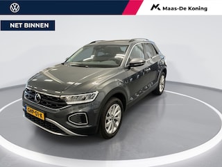 Volkswagen T-Roc 1.5 TSI 150pk DSG Life Edition · Camera · Trekhaak · Navigatie · Apple/Android Car Play · 17'' Inch · Garantie t/m 15-08-2028 of 100.000km
