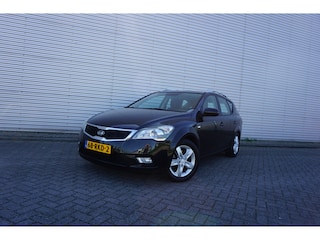 Kia Ceed cee'd Sporty Wagon 1.4 CVVT X-ecutive Airco / Navi / Cruise / Elektr. ramen / Trekhaak / Lm velgen / NAP
