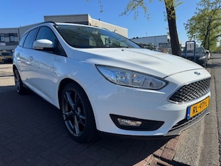 Ford Focus Wagon 1.0 Lease Edition Airco,Cruisecontrol,Navigatie,Camera
