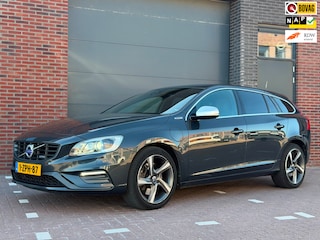 Volvo V60 2.4 D6 AWD Plug-In Hybrid R-Design | Navi | Trekhaak | Leder