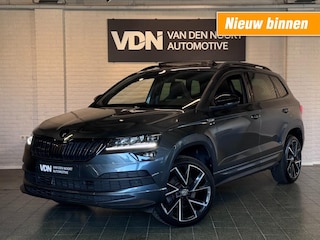 Skoda Karoq 1.5 TSI ACT Sportline Business DSG Pano Virtual ACC Stoelverw 19''