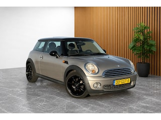 Mini Cooper 1.6 CHAMPAGNE (GOED ONDERHOUDEN, NIEUWE APK, CRUISE CONTROL, AIRCO, ELEKT RAMEN, ZWARTE VELGEN, ETC.)