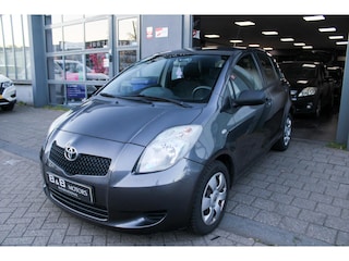 Toyota Yaris 1.3 VVTi Sol