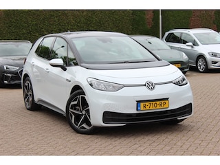 Volkswagen ID.3 Pro 58 kWh / SOH 96,3% / 20.734 km / Camera / Trekhaak / Leder & Alcantara / CarPlay / 18'' / ACC / NL Auto.