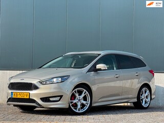 Ford Focus Wagon 1.0 Titanium