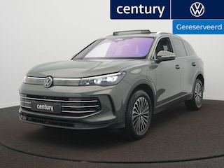 Volkswagen Tiguan 1.5 eHybrid Elegance Automaat - IQ light - Panoramaschuif-kanteldak - Navigatie - Trekhaak - 360 Camera - Stoelverwarming