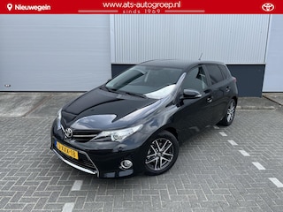 Toyota Auris 1.3 Trend Luxe | Navigatie | All Season Banden | Lm velgen | Stoelverwarming |