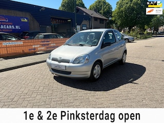 Toyota Yaris 1.0-16V VVT-i Sol NIEUWE APK!