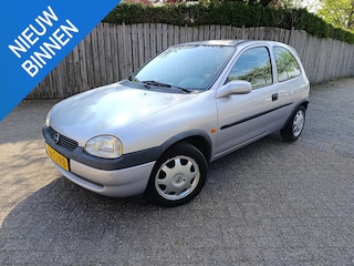 Opel Corsa 1.2i-16V Strada Cool AUTOMAAT | AIRCO | RADIO | LMV | ELEKTRISCHE RAMEN