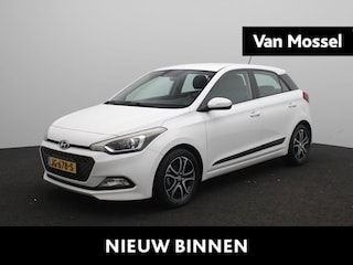 Hyundai i20 1.2 HP i-Motion Comfort | Achtertuitrijcamera | Cruise Control | Climate Control | Lichtmetalen Velgen |