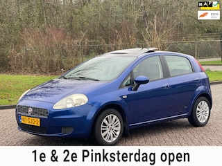 Fiat Punto Grande 1.4 Dynamic/AIRCO/CRUISE/SCHUIFDAK/PANO