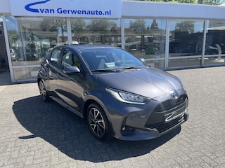 Toyota Yaris 1.5 Hybrid TeamD | Cruise | Navi | Camera | Winter-pakket